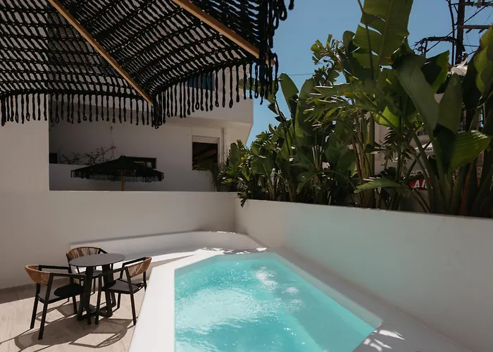 Sphinx 3* Naxos City