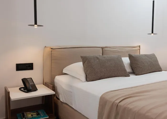 Sphinx 3* Naxos City